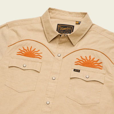 Howler Brothers Crosscut Deluxe Snapshirt for Men El Sol : Gold